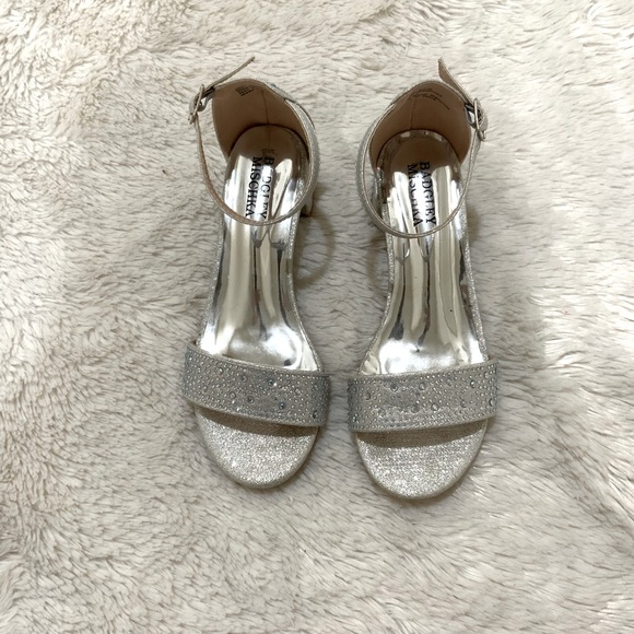 BADGLEY MISCHKA
Girl's Embellished Block Heel Sandals - Picture 3 of 7